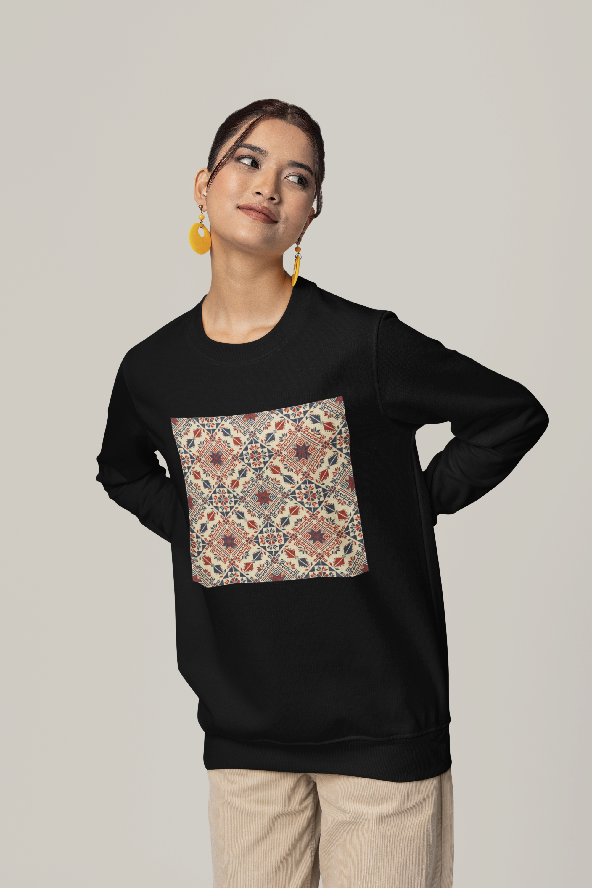 Red and Blue Circle Pattern - Basic Sweatshirt